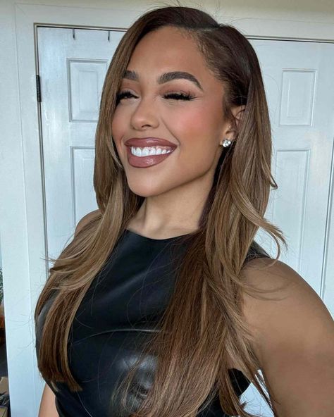 Light Brown Latina Hair, Blond Highlights On Medium Brown Hair, Hair Colors For Biracial Women, Light Hair Black Women, Blonde For Black Hair, Light Honey Brown Hair Curly, Honey Blonde Hair Brown Skin, Blonde For Olive Skin, Blonde For Brown Skin