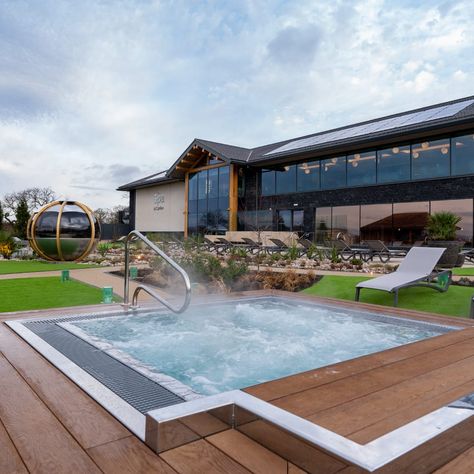 Spa Uk, Spa Garden, 30th Ideas, Year Vision Board, Birthday Plans, Country Hotel, Hotel Website, Spa Retreat, Spa Room