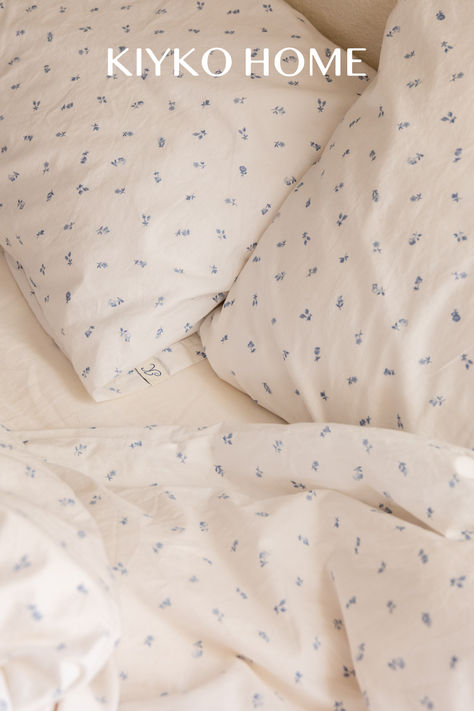 Our signature Celeste Blue floral pattern, made with 100% high-quality percale cotton in Portugal. Curated patterns on soft and crisp bedding. Explore more at kiykohome.com. Daisy Duvet Cover, Led Beds, Holiday Campaign, Bedding Ideas, Floral Bedding, Blue Floral Pattern, Percale Sheets, Dream Spaces, Senior Year