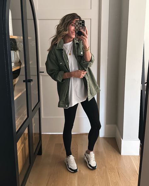 2024 Fall Casual Outfits Women, Sahm Outfits Midsize, Bra With Jacket Outfit, Hip Mom Style, Tan Pants Fall Outfit, Fall Outfit Simple, Fall Fashion For Moms Over 30, What Not To Wear To Work, Easy Casual Outfits Winter