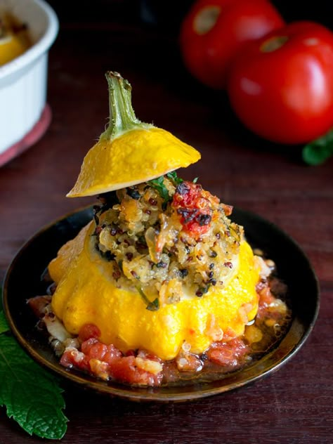 Stuffed Patty Pan Squash, Easy Fresh Tomato Sauce, Allotment Recipes, Pan Squash, Pattypan Squash, Vegetable Quinoa, Fresh Tomato Sauce, Tasty Meals, Yummy Meals