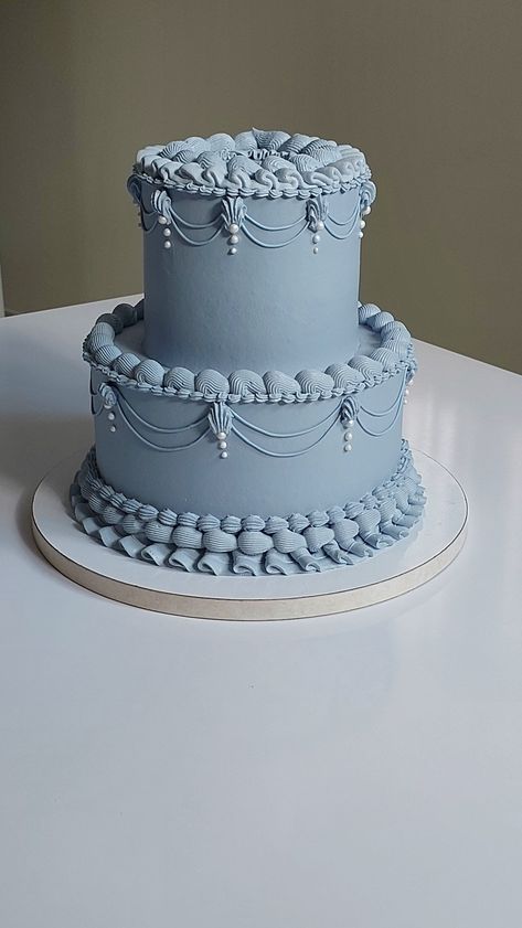 Dusty Blue Birthday Cake, Blue And Silver Cake Ideas, Silver Cake Ideas, Blue And Purple Cake, Dusty Blue Cake, Blue And White Birthday Cake, Blue And Silver Cake, Blue Birthday Cakes, Purple Cake