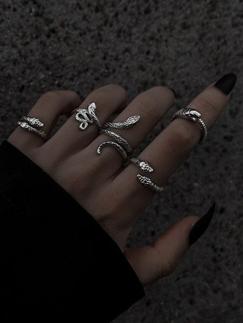 Slytherin Ring Aesthetic, Slytherin Jewelry Aesthetic, Slytherin Princess Aesthetic, Draco Malfoy Ring, Slytherin House Aesthetic, Slytherin Aesthetic Clothes, Slytherin Clothes Aesthetic, Hogwarts Slytherin Aesthetic, Slytherin Boys Aesthetic