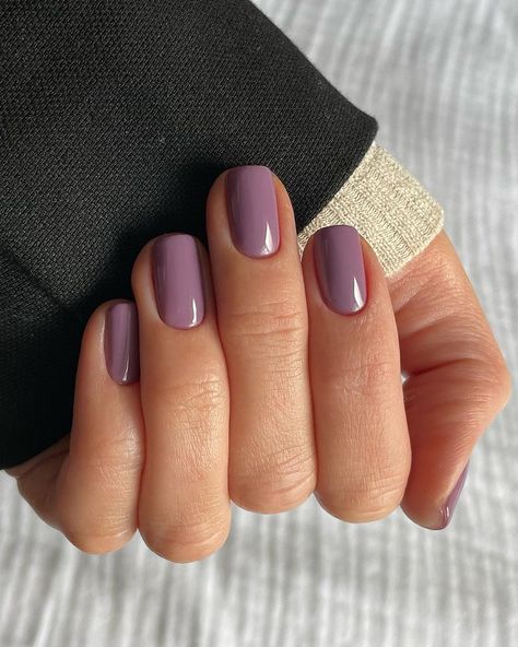 30 Purple Nails You'll Want to Try Nails January, January Nail, Money Nails, Nails Unique, Trends Nails, Nails Valentines, January Nails, Short Gel Nails, Simple Gel Nails