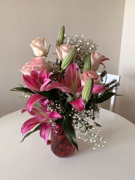 #rose #roses #lily #lilies #flowers #boquet #pink #aethetic Roses And Lily Bouquet, Lilies And Roses, Prettiest Flowers, Lilies Flowers, Angel Energy, Vase Decoration, Lily Bouquet, Flower Vases Decoration, Pink Fairy