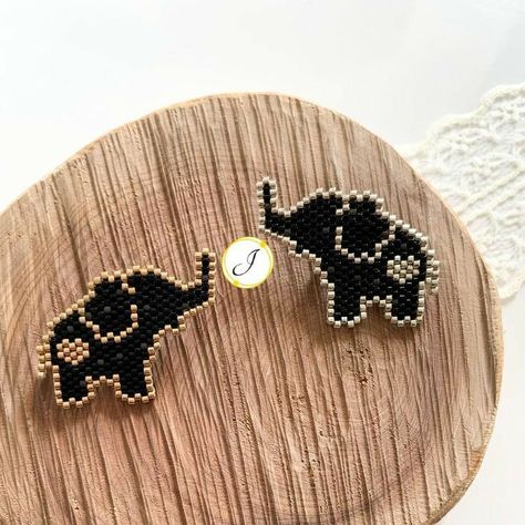 Miyuki Beads Pattern, Diy Seed Bead Earrings, Beaded Earrings Native, Motifs Perler, Beaded Earrings Tutorials, Beaded Earrings Diy, Brick Stitch Earrings, Beaded Jewlery, Beaded Earrings Patterns