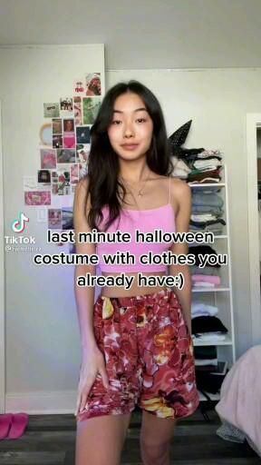 Easy Edgy Halloween Costumes, Easy Hollower Costumes, Solo Halloween Costumes Last Minute, Halloween Outfits Women Costume Ideas, Halloween Costumes Last Minute Women, Easy Last Min Halloween Costumes, Halloween Costume With Black Skirt, Easy Halloween Costumes From Your Closet, Halloween Costume Black Skirt