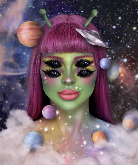 Neon Alien Costume, Alien Makeup Looks Pretty, Alien Face Makeup, Scary Alien Costume, Purple Alien Makeup, Easy Alien Makeup, Retro Alien Costume, Space Makeup Alien, Alien Makeup Ideas