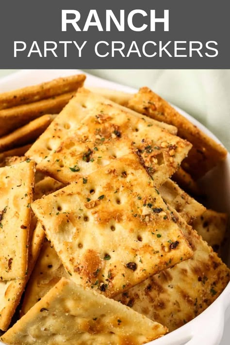 Saltine Cracker Recipe, Party Crackers Recipe, Spicy Ranch Crackers Recipe, Ranch Crackers Recipe, Seasoned Saltine Crackers, Saltine Cracker Recipes, Ranch Crackers, Ranch Party, Spicy Crackers