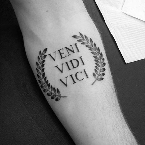 60 Veni Vidi Vici Tattoo Designs For Men - Julius Caesar Ideas                                                                                                                                                                                 More Veni Vidi Vici Tattoo, Latin Tattoo, Roman Tattoo, Tatuagem Masculina Pequena, Inspiration Tattoos, Small Tattoos Simple, Cat Tattoos, Tiny Tattoo, Small Tattoos For Guys