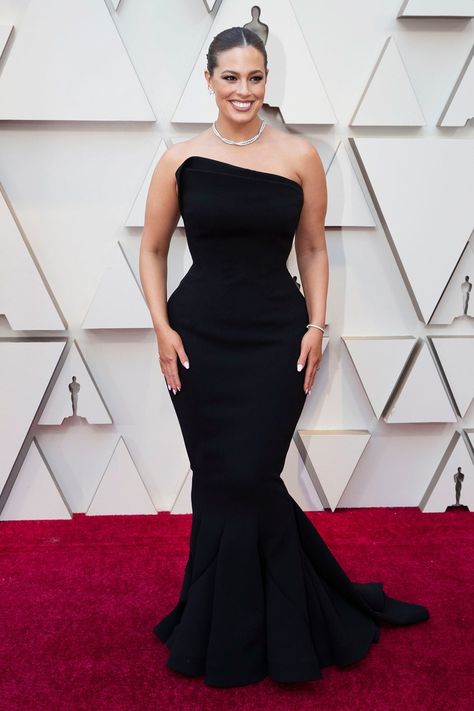 Ashley Graham Zac Posen Gown, Oscar Dresses, Shirred Dress, Big Girl Fashion, Ashley Graham, The Oscars, Split Dress, Salma Hayek, Zac Posen