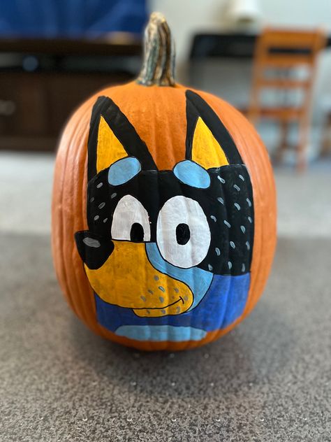 Bluey Pumpkin Ideas, Bluey Pumpkin Carving, Bandit Bluey, Cute Painted Pumpkin Ideas, Pumpkin Designs Painted, Girl Craft, Halloween Pumpkin Stencils, Creative Pumpkin Painting, Creative Pumpkin Decorating