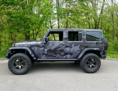 Camo Jeep Wrangler, Camo Wrap Car, Jeep Wraps Ideas, Jeep Wrangler Ideas, Camo Jeep, Jeep Wrangler Diy, Diy Jeep, How To Paint Camo, Auto Jeep