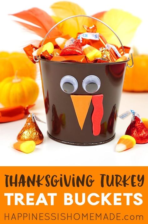 Thanksgiving Turkey Treat Buckets: These Thanksgiving Turkey Treat Buckets are a simple and quick Thanksgiving craft for kids that’s fun for all ages! Thanksgiving Kids Craft, Kindergarten Thanksgiving Crafts, Craft Turkey, Thanksgiving Turkey Treats, Printable Thanksgiving Crafts, Thanksgiving Crafts Decorations, Thanksgiving Crafts For Toddlers, Easy Craft For Kids, Turkey Treats