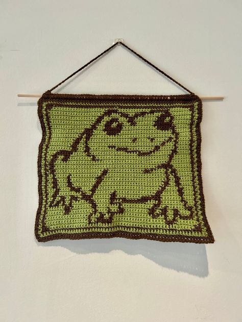 Unleash Your Creative Potential: Explore a World of Exquisite Crochet Patterns! Click Now to Discover Latest Designs 🧵🌈 🥪 Frog Crochet Blanket Pattern, Frog Tapestry Crochet, Funny Tapestry Crochet, Funny Crochet Tapestry, Small Tapestry Crochet Pattern, Crochet Tapestry Pattern Free, Pixel Crochet Pattern, Frog Tapestry, Creepy Crochet