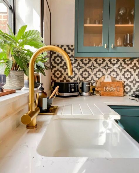 An easy way to update your kitchen backsplash using self adhesive tiles. #melaniejadedesign #kitchen #backsplash #kitchentiles Ck Homestyle, Blue Glass Backsplash, Glass Tiles Kitchen, Glass Tile Backsplash Kitchen, Wallpaper Inspiration, Glass Backsplash, Kitchen Splashback, Dark Kitchen Cabinets, Dark Cabinets