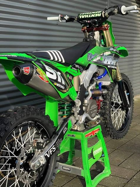 Kawasaki Dirt Bikes, Honda Dirt Bike, Ebike Electric Bicycle, Dirt Bike Gear, Bike Toy, Motocross Love, Mx Bikes, Cool Dirt Bikes, Motorcross Bike