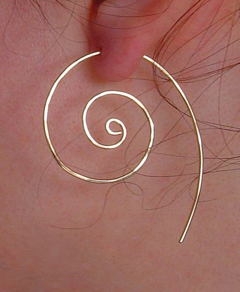 Simple Earrings Design, Wire Earrings Handmade, Silver Wire Earrings, Bijoux Fil Aluminium, Swirl Earrings, Dangle Hoop Earrings, Diy Wire Jewelry, Earrings Inspiration, Handmade Wire Jewelry