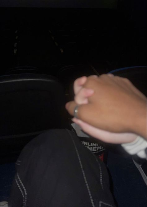 Holding Hands In Movie Theatre, Couple Picture Without Face, Cinema Couple Date, Movie With Boyfriend, Cinema With Boyfriend, Holding Hands Photo, Date Pics, Couples Cinema, Movie Hall