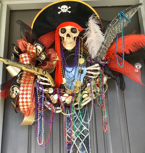 Gasparilla Wreath, Pirate Decor, Gasparilla Decor, Pirate Invasion, Pirate Wreath Pirate Wreath, Wreaths Mesh, Wreaths Burlap, Fall Pumpkin Centerpieces, Wreaths Halloween, Halloween Door Wreaths, Halloween Mesh Wreaths, Skull Wreath, Wreaths Summer