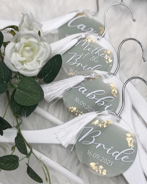 Bridal Party Hangers, Wedding Hangers Personalized, Wedding Hanger, Bridal Hangers, Idee Cricut, Cricut Wedding, Wedding Hangers, Wedding Name, Future Wedding Plans