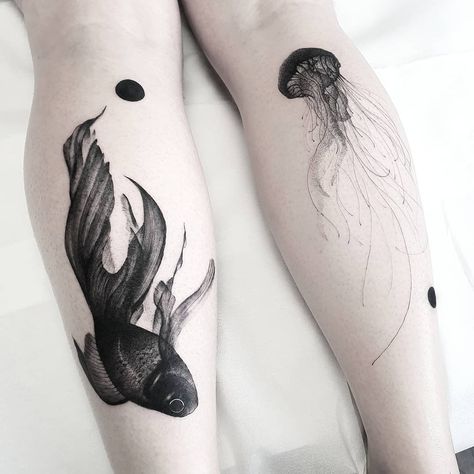 Fluid Tattoo, Tattoo Fixes, Jellyfish Jewelry, Jellyfish Illustration, Jellyfish Painting, Jellyfish Craft, Jellyfish Print, Jellyfish Design, Whale Tattoos