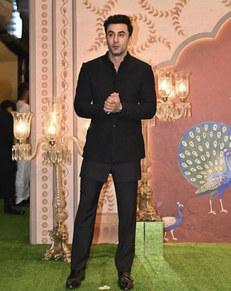 Bollywood Actors In Suit, Ranbir Kapoor In Kurta, Black Blazer Outfit Men Wedding, Black Indo Western Dress Men, Ranbir Kapoor Kurta, Black Velvet Jacket Outfit, Blazer Outfits Men Wedding, Black Indo Western Dress, Black Blazer Outfit Men