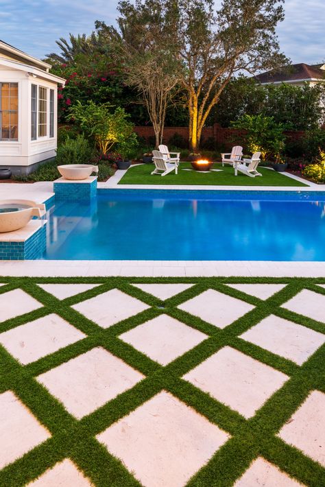 Planning for a Perfect Pool Patio at Your Orlando or Apopka, FL Home Turf Paver, Artificial Turf Backyard, Paver Walkway Diy, Backyard Firepits, Artificial Grass Backyard, Landscaping Around Pool, Turf Backyard, Florida Backyard, Pool Landscape Ideas