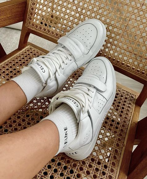 Paola Alberdi, Elegant Shoes Heels, White Sneakers Outfit, Celine Fashion, Celine Shoes, Classy Summer Outfits, Sock Outfits, Elegant Shoes, Swag Shoes