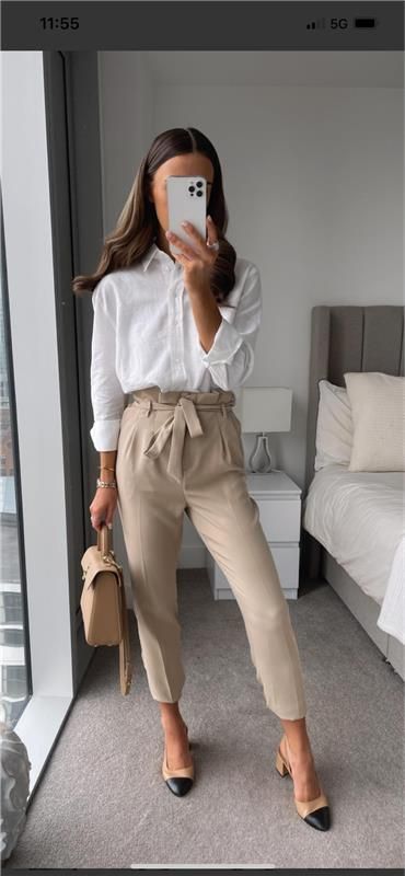 Retail Assistant Outfit, Admin Assistant Outfit, Young Adult Work Outfits, Nurse Practitioner Outfits Work Attire, Corporate Attire Women Young Professional Office Style, Young Office Outfits, Young Business Woman Outfit, Smart Casual Women Work, Job Interview Outfit For Women Casual