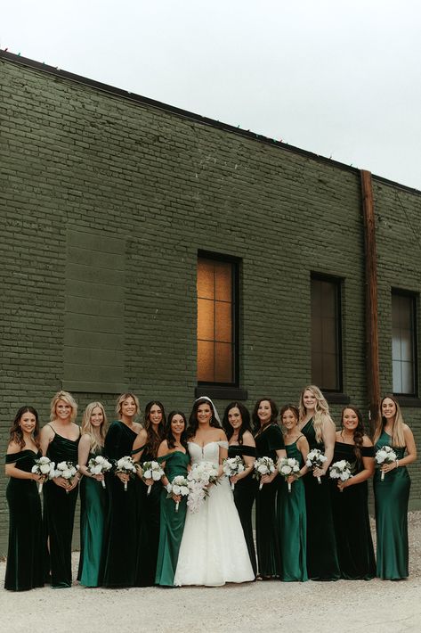 wedding photography, emerald, green weddings, weddings, events, wedding reception, Wisconsin weddings, wedding photos. wedding party, bridesmaids, bridesmaid bouquets