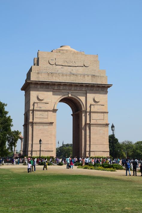 India Gate, Delhi, India. Ironically no gate at all ! ( or doors ) India Gate Images, Monument In India, Son Pictures, Delhi Tourism, Gate Images, Gate Pictures, Geography Project, Travel International, India Travel Places