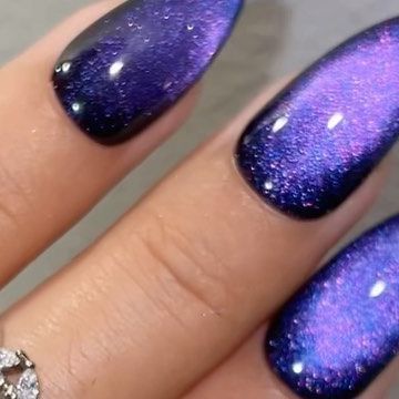 Dusky Skin, Blue Gel Nails, Aurora Nails, Chrome Nail Art, Eye Pigments, Cat Eye Gel Polish, Chrome Effect, Eye Nails, Tag Friends