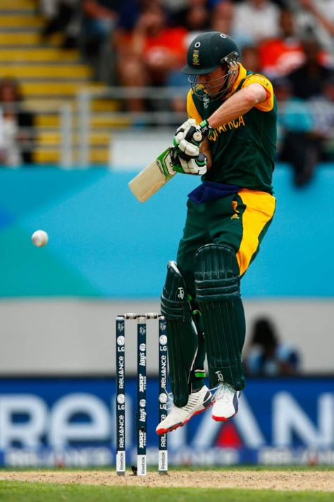 AB de Villiers upped the ante as soon as he came in Ab De Villiers Batting, South Africa Cricket Team, Cricket South Africa, Cricket Photos, Cricket Books, Ab De Villiers Photo, Cricket Lover, Cricket Players, India Cricket Team