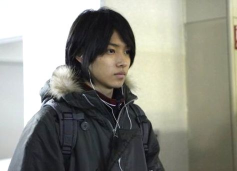 Kento Yamazaki x Ai Hashimoto, J movie "Control Tower", 2011 Control Tower, Kento Yamazaki, How To Grow Taller, Movie Lover, End Of The World, Movies To Watch, Pretty People, Tower, It Cast