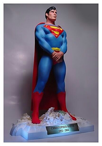 #Superman #Christopher reid #Movie #Statue. Superman 1978, Christopher Reeve Superman, Dc Comics Action Figures, Superman Artwork, Superman 1, Action Comics 1, Superman Art, Christopher Reeve, Alex Ross