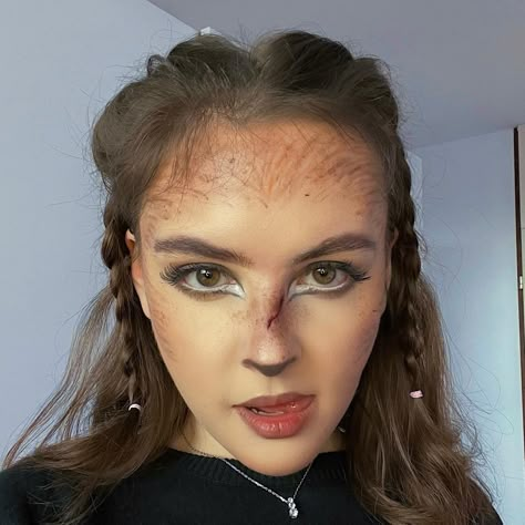 Wolf Nose Makeup, Werewolf Hairstyle, Wolf Costume Aesthetic, Diy Wolf Costume Women, Wearwolf Costume Woman, Wolf Makeup Women Easy, Werewolf Costume Makeup, Halloween Wolf Costumes, Easy Werewolf Makeup