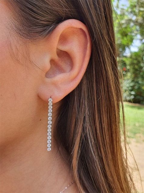 Silver Drop Earrings Prom, Silver Earring Stack Prom, Formal Earrings Silver, Simple Earrings Silver, Silver Drop Earrings Simple, Semi Ideas, Hoco Jewelry, Prom Jewelry Earrings, Silver Prom Jewelry