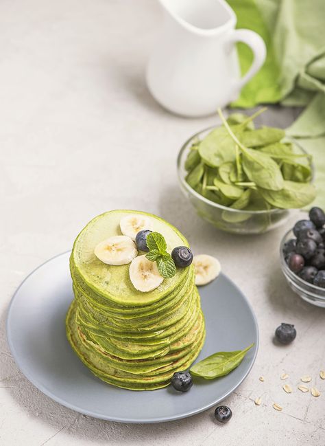 No-Dye Green Pancakes - Super Healthy Kids Spinach Pancakes For Kids, Green Pancakes Healthy, Green Pancakes Kids, Blw Spinach Pancakes, St Patrick’s Day Pancakes, Vegan Green Onion Pancake, Recipe Oatmeal, Green Pancakes, Kids Pancakes