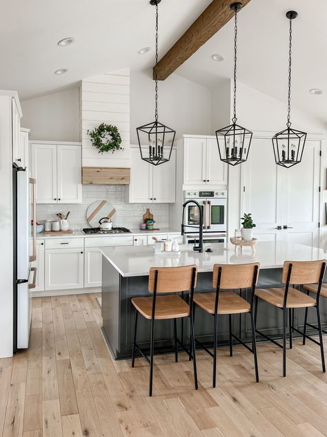 Before + After: Painted Kitchen Island! - Sarah Joy Cute Kitchens, Barndo Kitchen, Joanna Gaines Kitchen, Painted Kitchen Island, Curtain Tutorial, Sarah Joy, Future Kitchen, Kitchen Ceiling, Drop Cloth