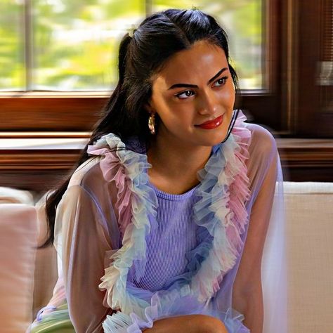 Camila mendes. Romantic English Movies, Drea Torres, Top Romantic Movies, Do Revenge, Films On Netflix, Be A Boss, Gossip Girl Quotes, Netflix Movies To Watch, Romance Film