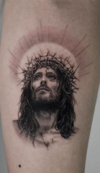 Biblical Chest Tattoos For Men, Holy Tattoos For Men, God Face Tattoo, Jesus Face Tattoo Design, Jesus 3d Tattoo, Jesus Piece Tattoo, Jesus Back Tattoo, Small Jesus Tattoo, Jesus On The Cross Tattoo