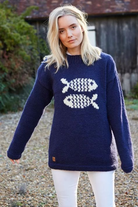 Padstow Sweater Men's and Women's unisex hand knitted unlined wool jumper. A sloppy joe sweater with a relaxed fit. Retro fish motif on the front and back. A revival brought back from the 90s. Fair trade and handmade in Nepal. Pull Bleu Marine, Marine Design, Oversize Pullover, Pull Oversize, Sloppy Joe, Navy Blue Sweater, Fishing Women, Denim Hat, Kids Outerwear