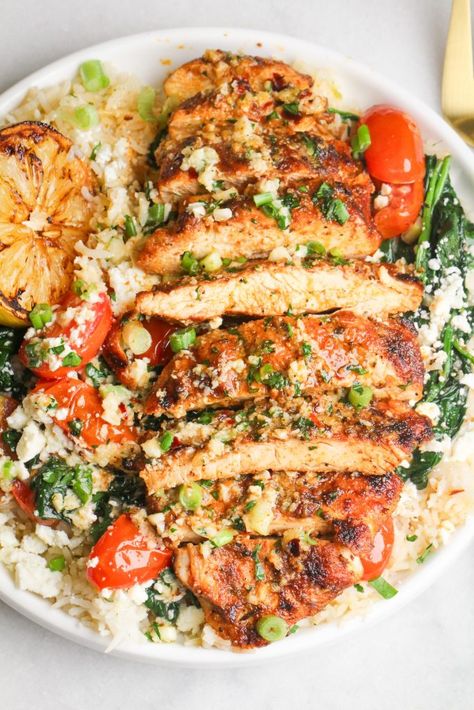 Lemon Garlic Parmesan Chicken & Rice – Bad Batch Baking -... Garlic Parmesan Chicken Rice, Lemon Garlic Parmesan Chicken, Garlic Parmesan Chicken And Rice, Parmesan Chicken Rice, Parmesan Chicken And Rice, 30 Minute Meals Chicken, Restaurant Copycat Recipes, Batch Baking, Restaurant Copycat