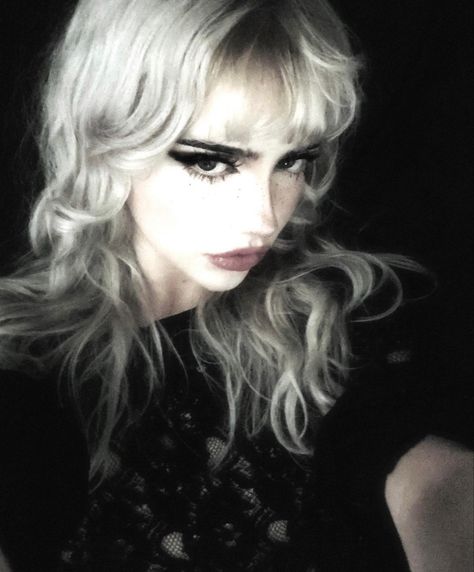 Blonde Goth, Reference Photos For Artists, Vampire Goth, Vintage Goth, Make Up Inspo, Goth Women, Goth Girl, Goth Aesthetic, Gothic Girls