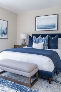 Bedroom Ideas Navy Blue, Bedroom Ideas Navy, Florida Condo Decor, Bedroom Color Scheme Ideas, Blue And White Bedding, Color Scheme Ideas, Navy Bedrooms, Fall Bedroom Ideas, Blue Bedroom Decor