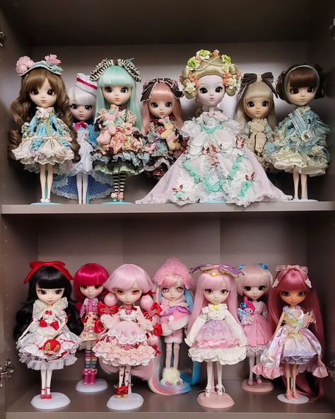 Pullip Doll Collection, Pulip Doll, Fancy Girls, Ashton Drake, Pullip Dolls, 3d Fashion, Anime Figurines, November 1, Bjd Dolls