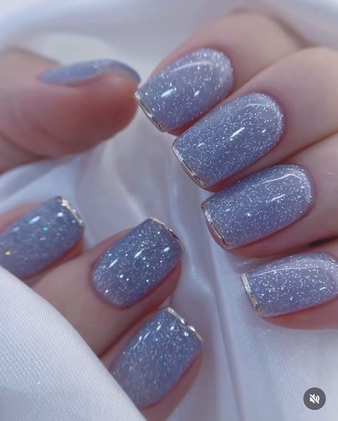 Blue Hoco Nails Short, Winter Blue Nails Short, Blue Manicure Ideas For Short Nails, Sparkly Square Nails, Short Sparkle Nails, Square Nail Designs Winter, Nail Colors Glitter, Cute Sparkly Nails, Sparkly Winter Nails