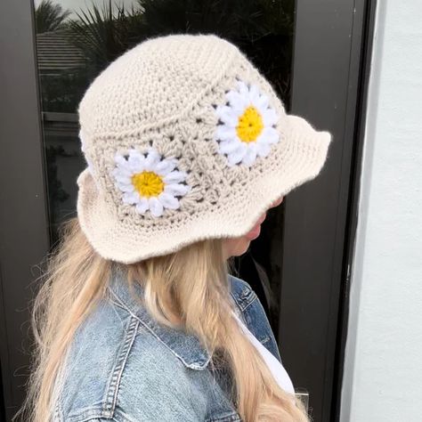 Crochet Hat Tutorial, Flower Bucket Hat, Crochet Flower Hat, Crochet Hat For Beginners, Bucket Hat Pattern, Crochet Summer Hats, Crochet Sun Hat, Hat Patterns Free, Stylish Crochet