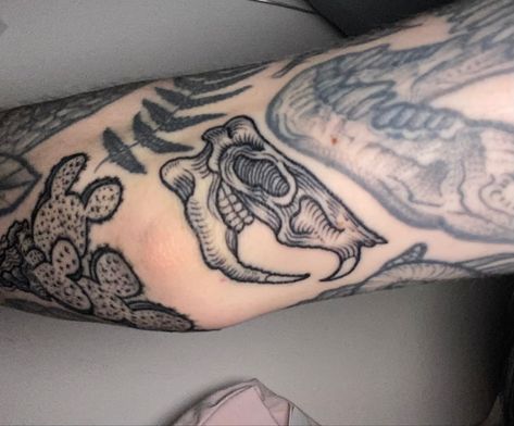 Rat Skull Tattoo, Rat Skull, Rat Tattoo, Engraving Tattoo, Tattoo Inspo, Ink Tattoo, Skull Tattoo, Tattoo Ideas, Tattoos